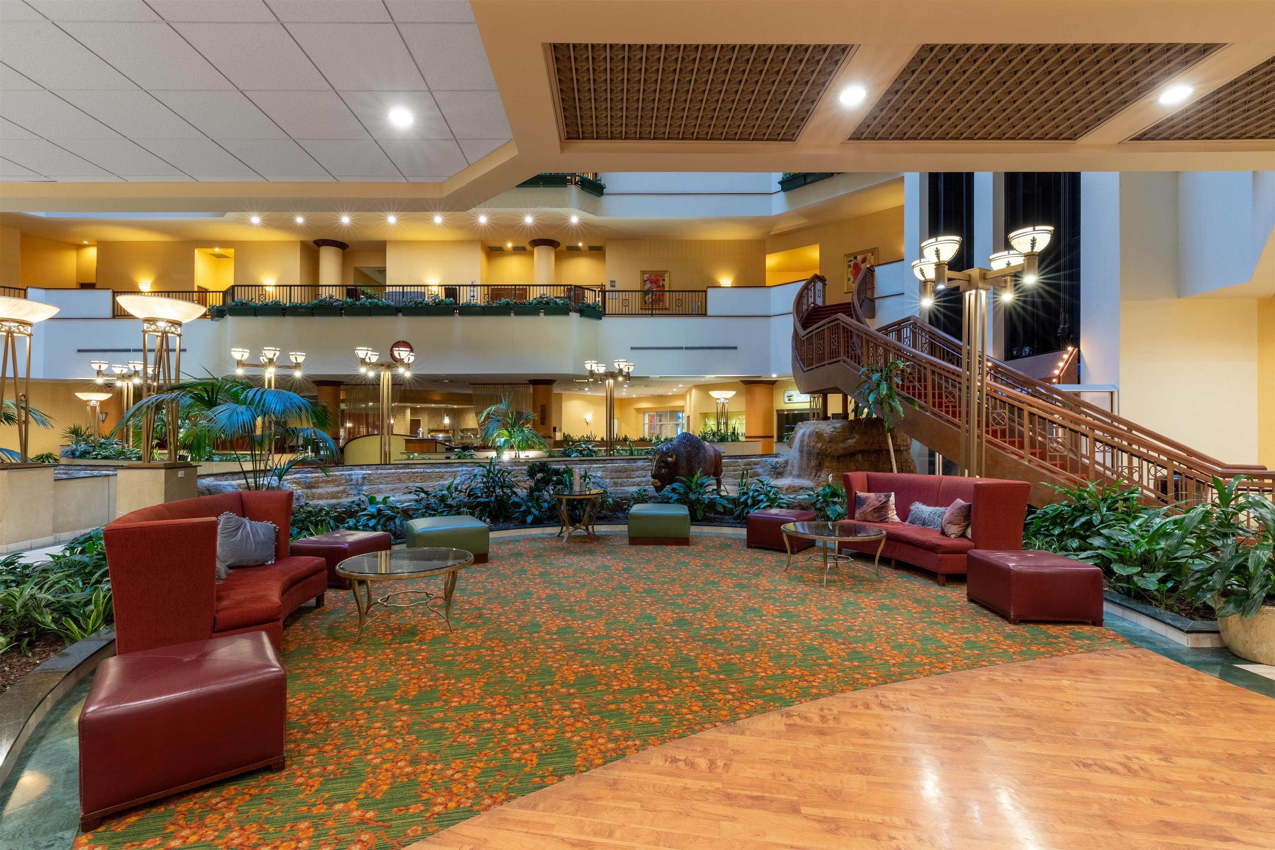 Lobby | Wyndham Grand Oklahoma City Downtown