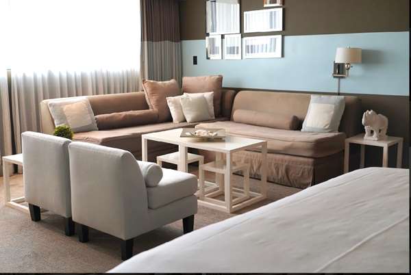 Suite - Luxe Hotel Sunset Boulevard Los Angeles - I-405, Exit 57, 57A