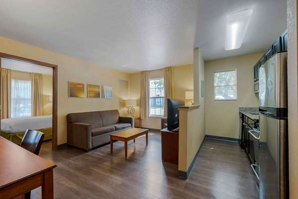  - Extended Stay America Suites West Dundee