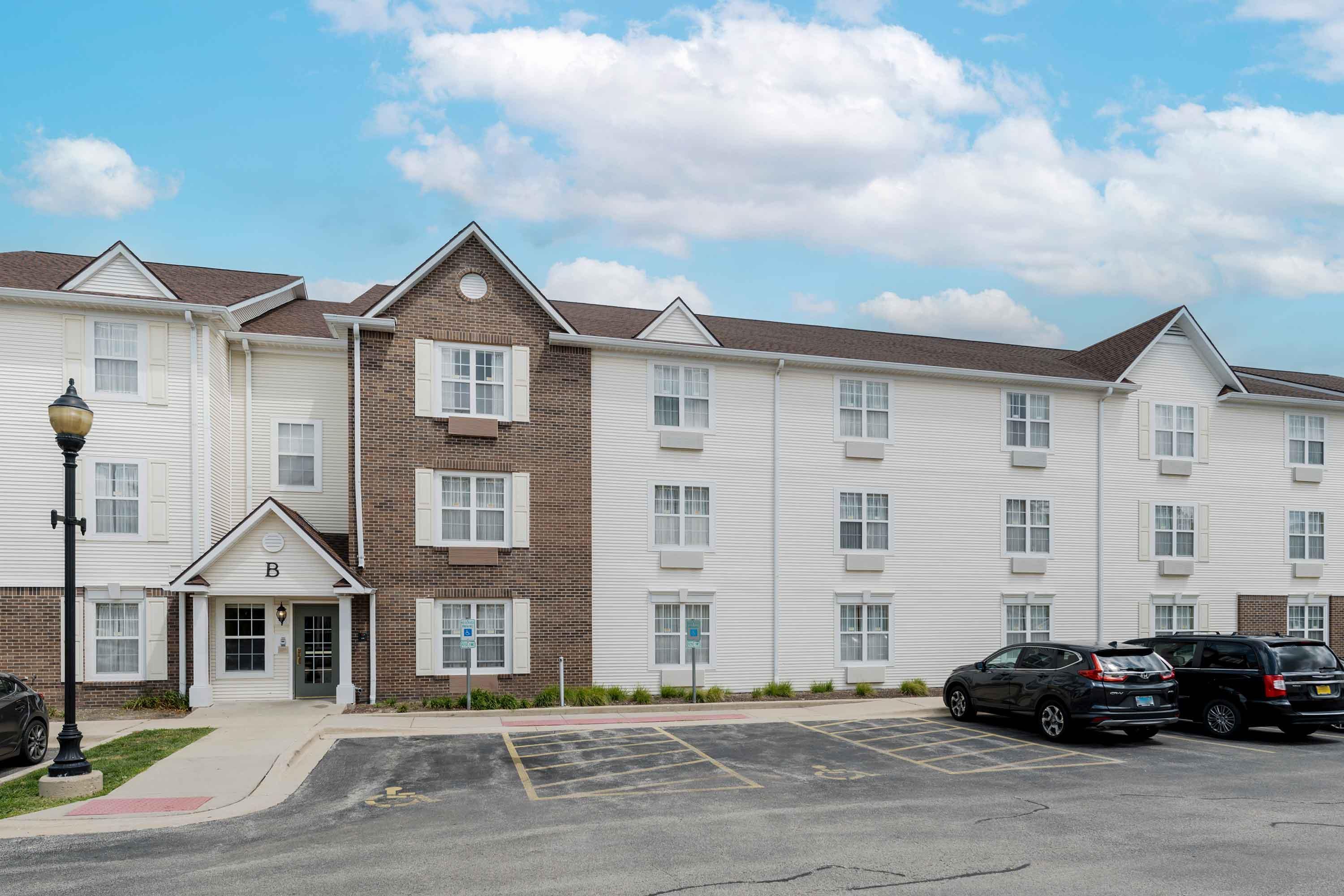 Exterior | Extended Stay America Suites Chicago Elgin West Dundee