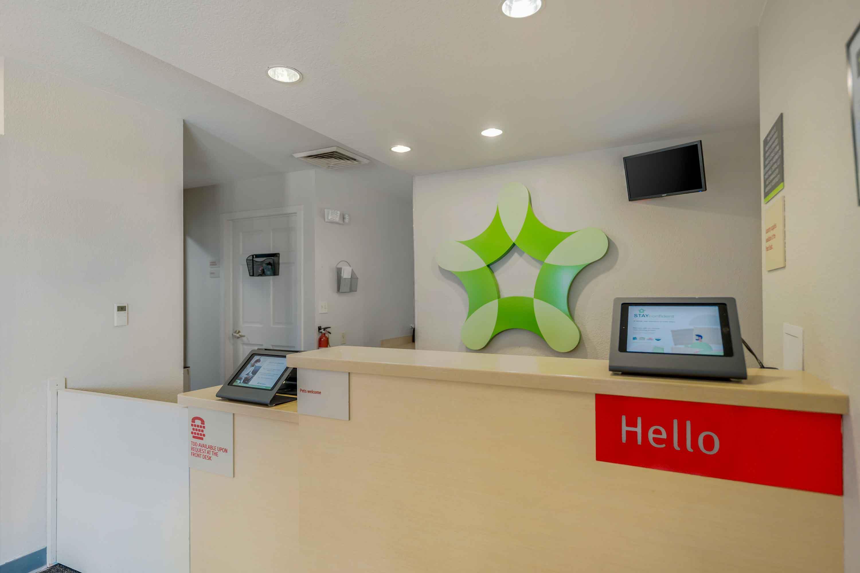 Lobby and Guest Check-in | Extended Stay America Suites Chicago Elgin West Dundee