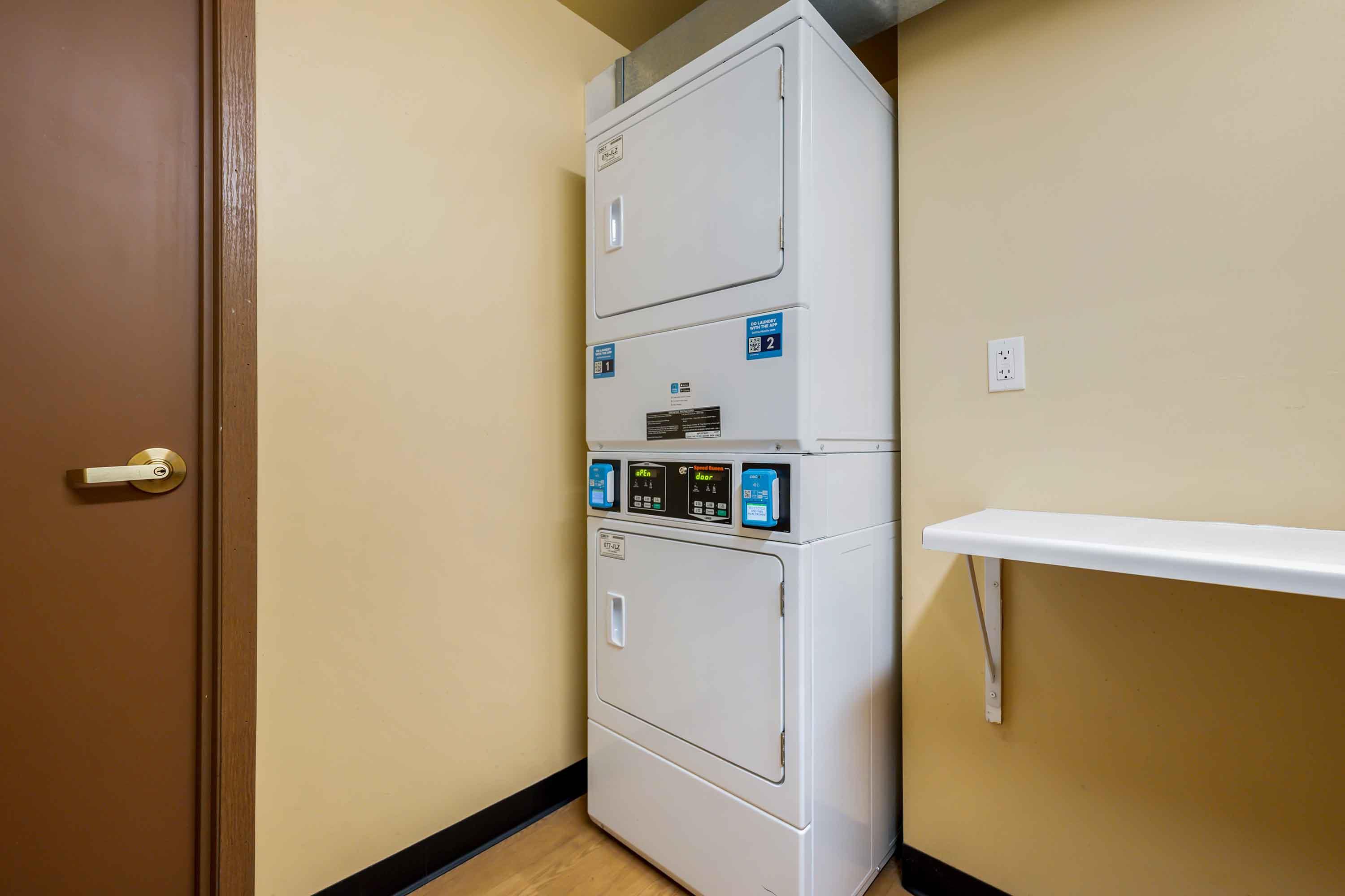 On-Premise Guest Laundry | Extended Stay America Suites Chicago Elgin West Dundee