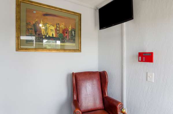  - Rodeway Inn Church Hill