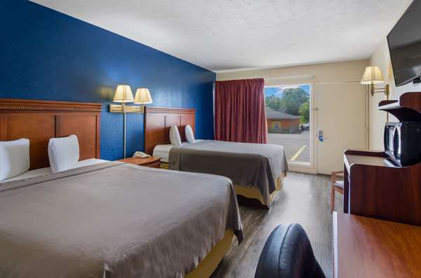  - Rodeway Inn Church Hill