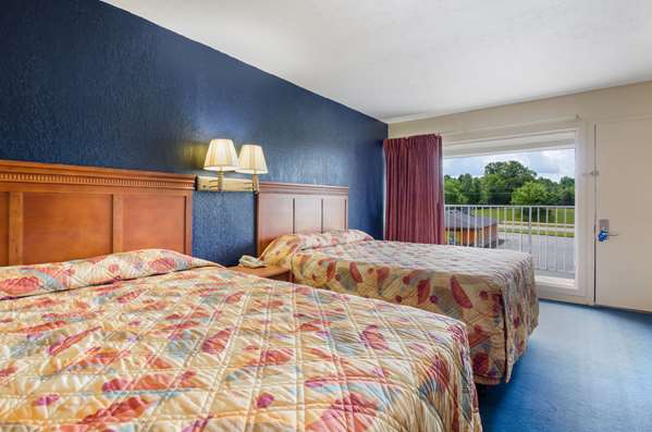  - Rodeway Inn Church Hill