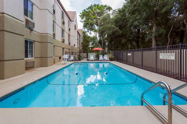 Pool - MainStay Suites Altamonte Springs
