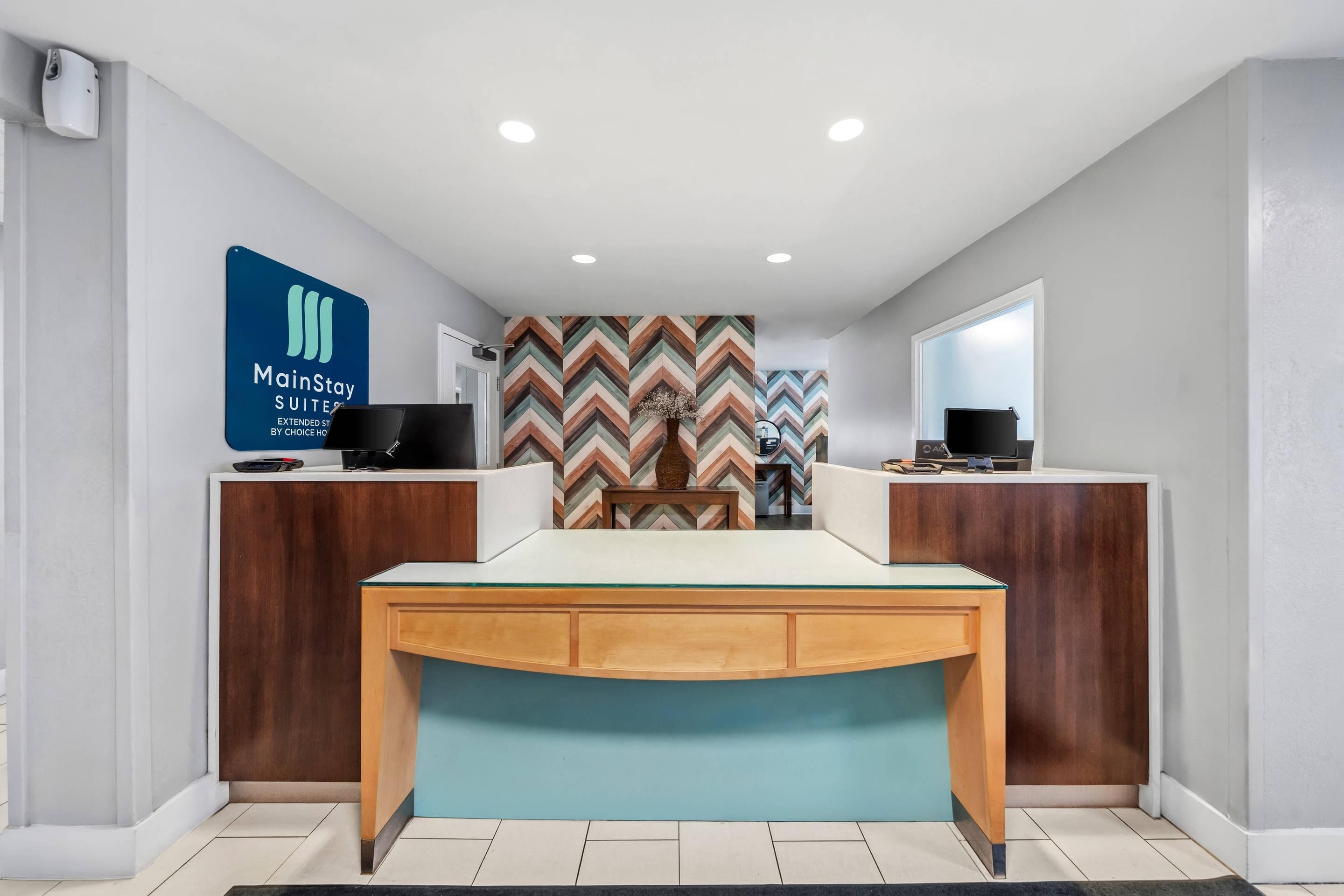 Front desk | MainStay Suites Orlando Altamonte Springs