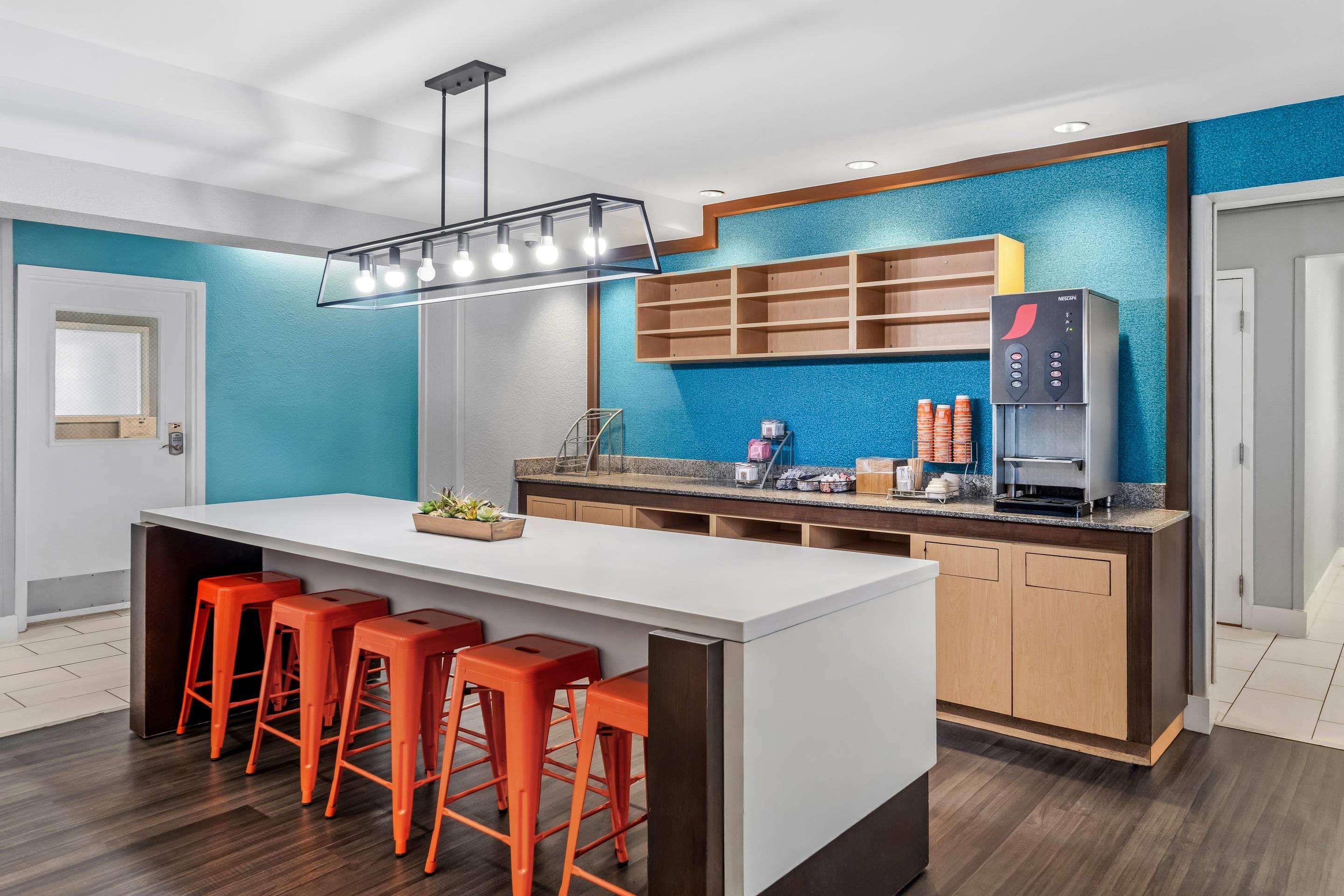 Breakfast area | MainStay Suites Orlando Altamonte Springs