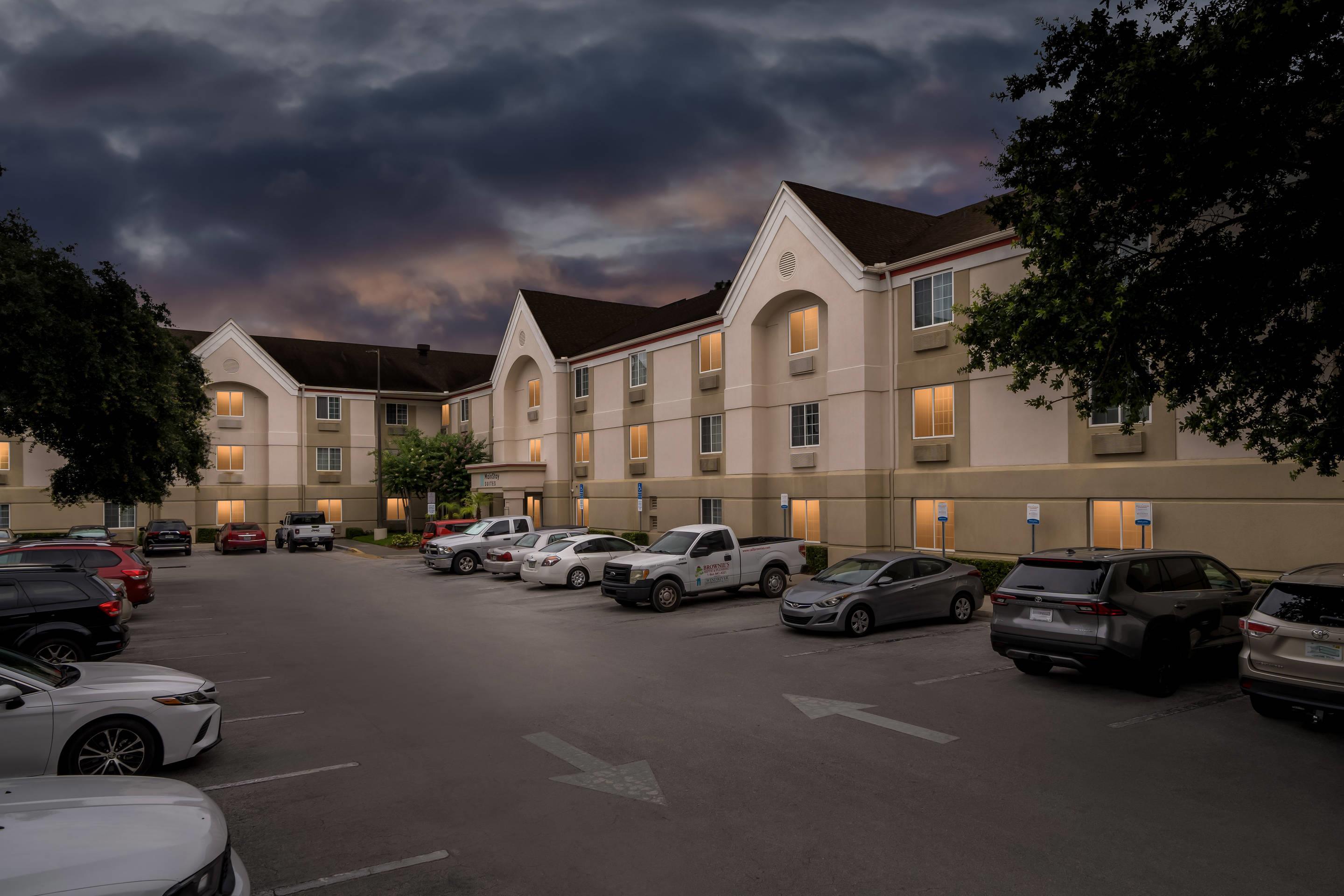 Hotel at night | MainStay Suites Orlando Altamonte Springs