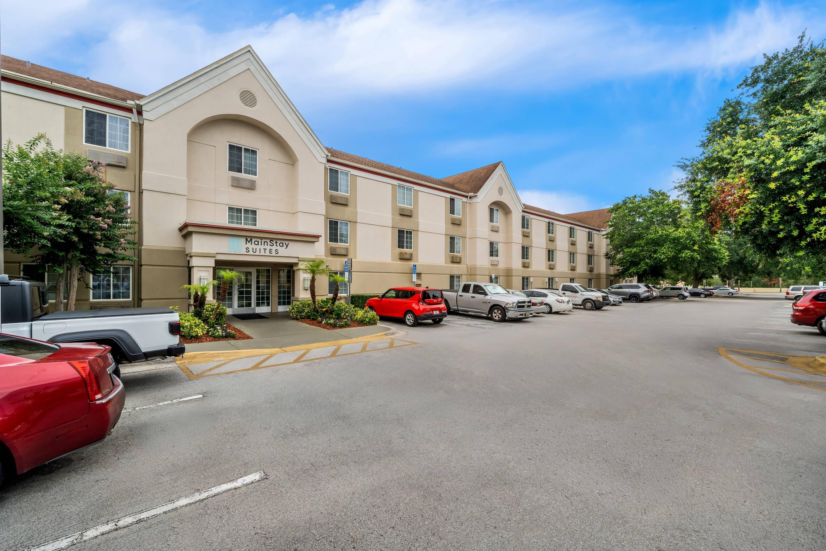 Hotel exterior | MainStay Suites Orlando Altamonte Springs