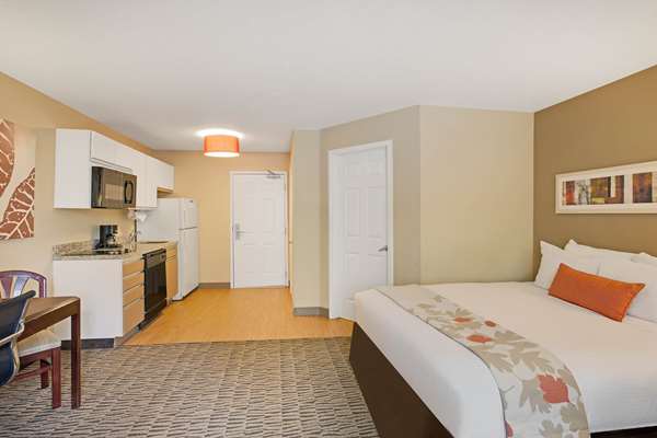 - MainStay Suites Hoffman Estates - I-90, Exit 62