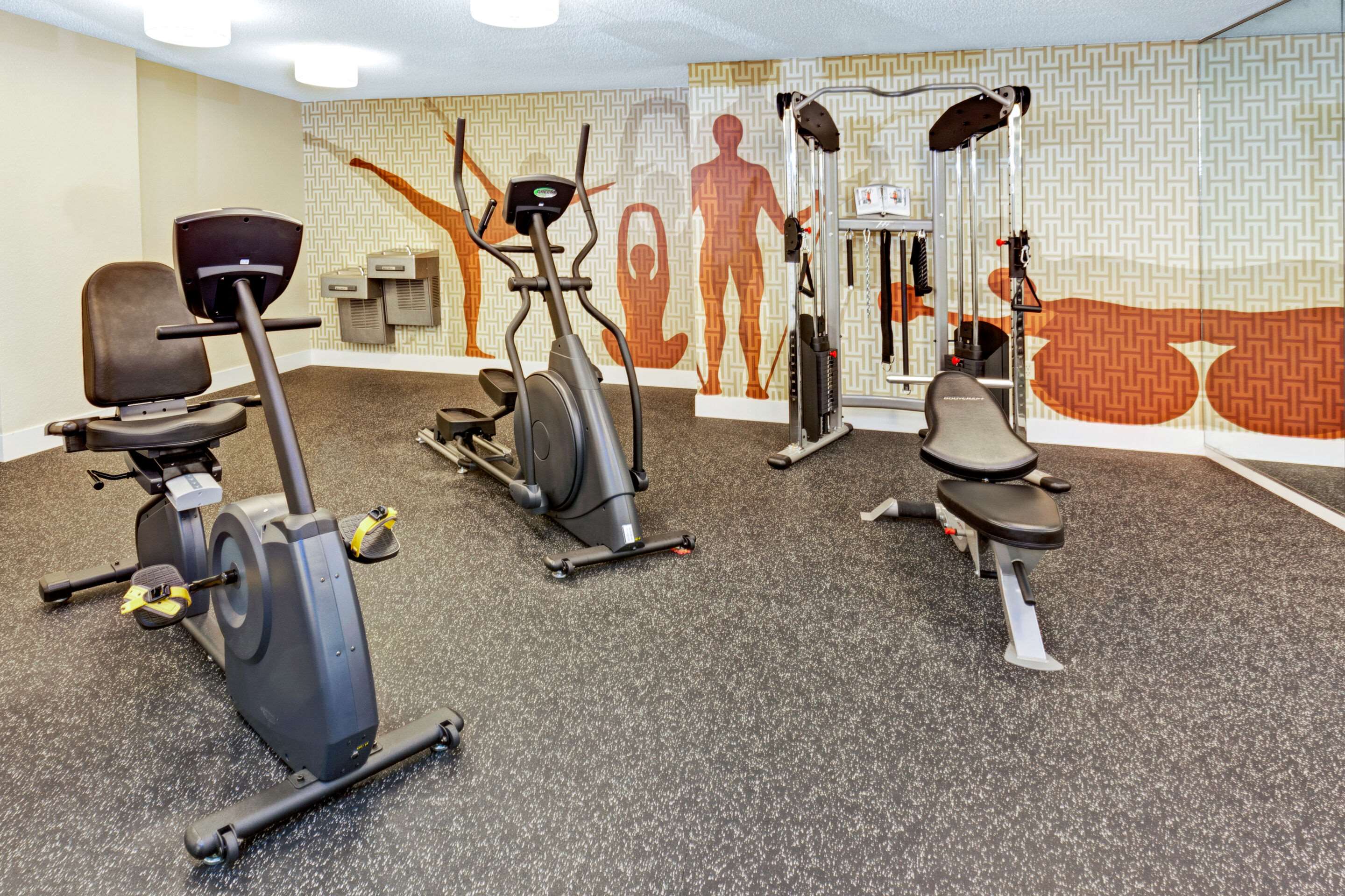 Exercise room | MainStay Suites Chicago Hoffman Estates