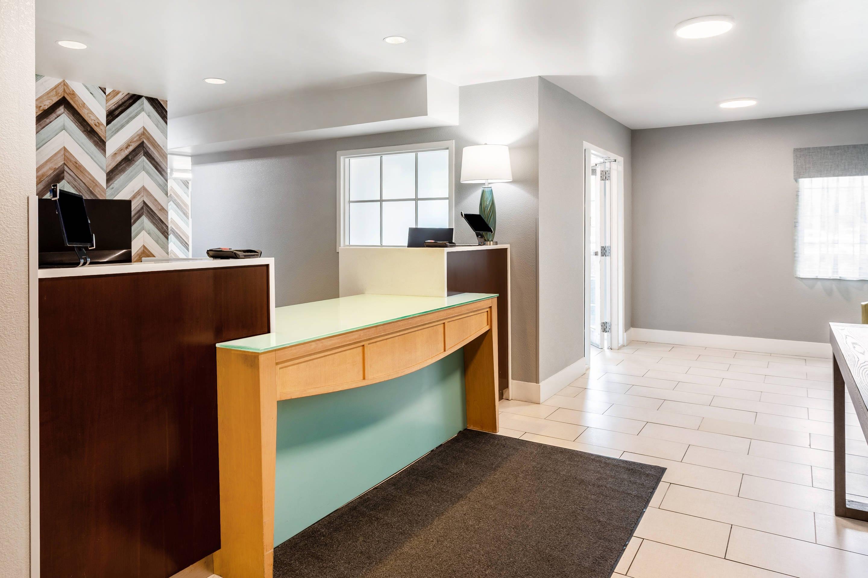 Front desk | MainStay Suites Chicago Hoffman Estates