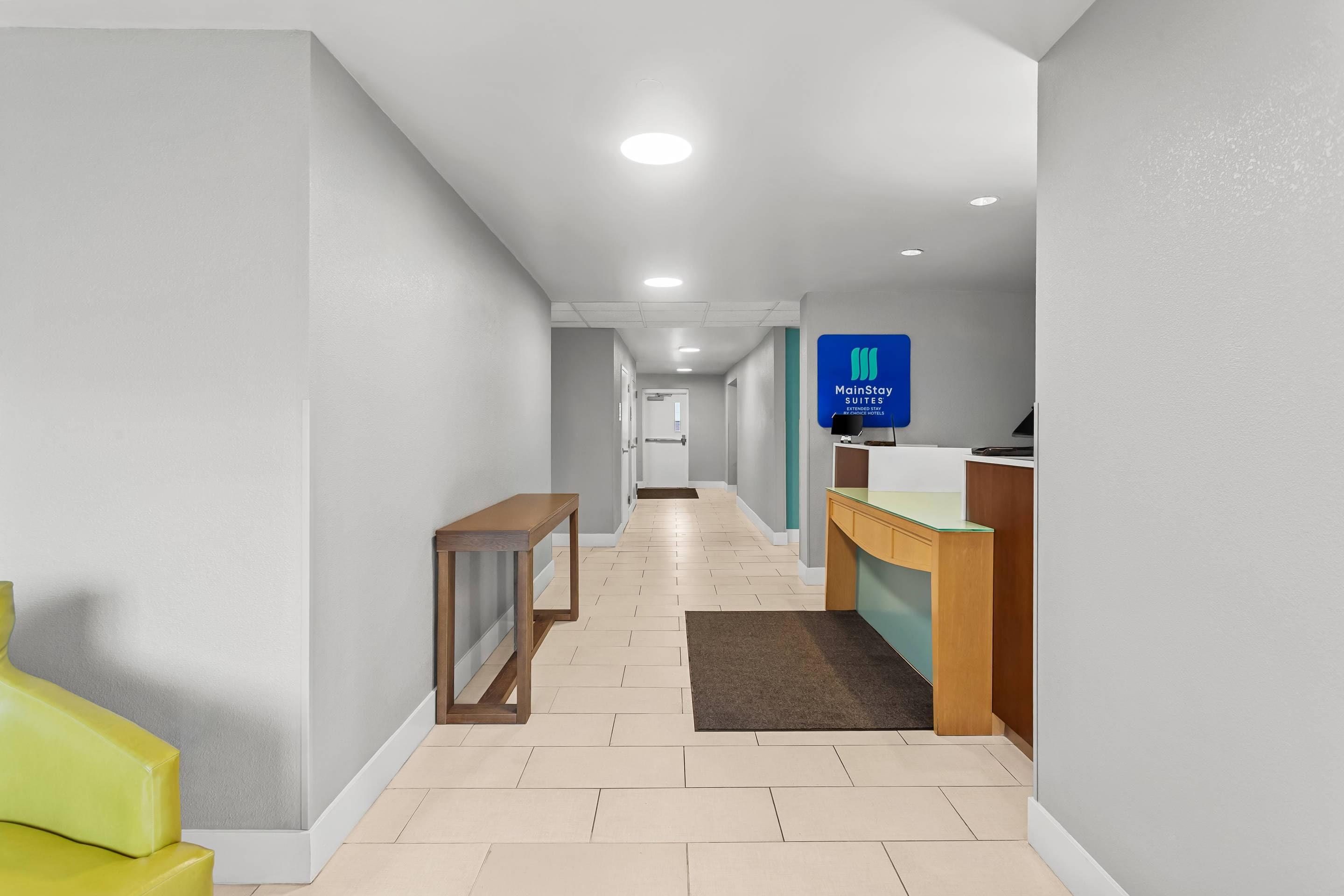 Hotel lobby | MainStay Suites Chicago Hoffman Estates