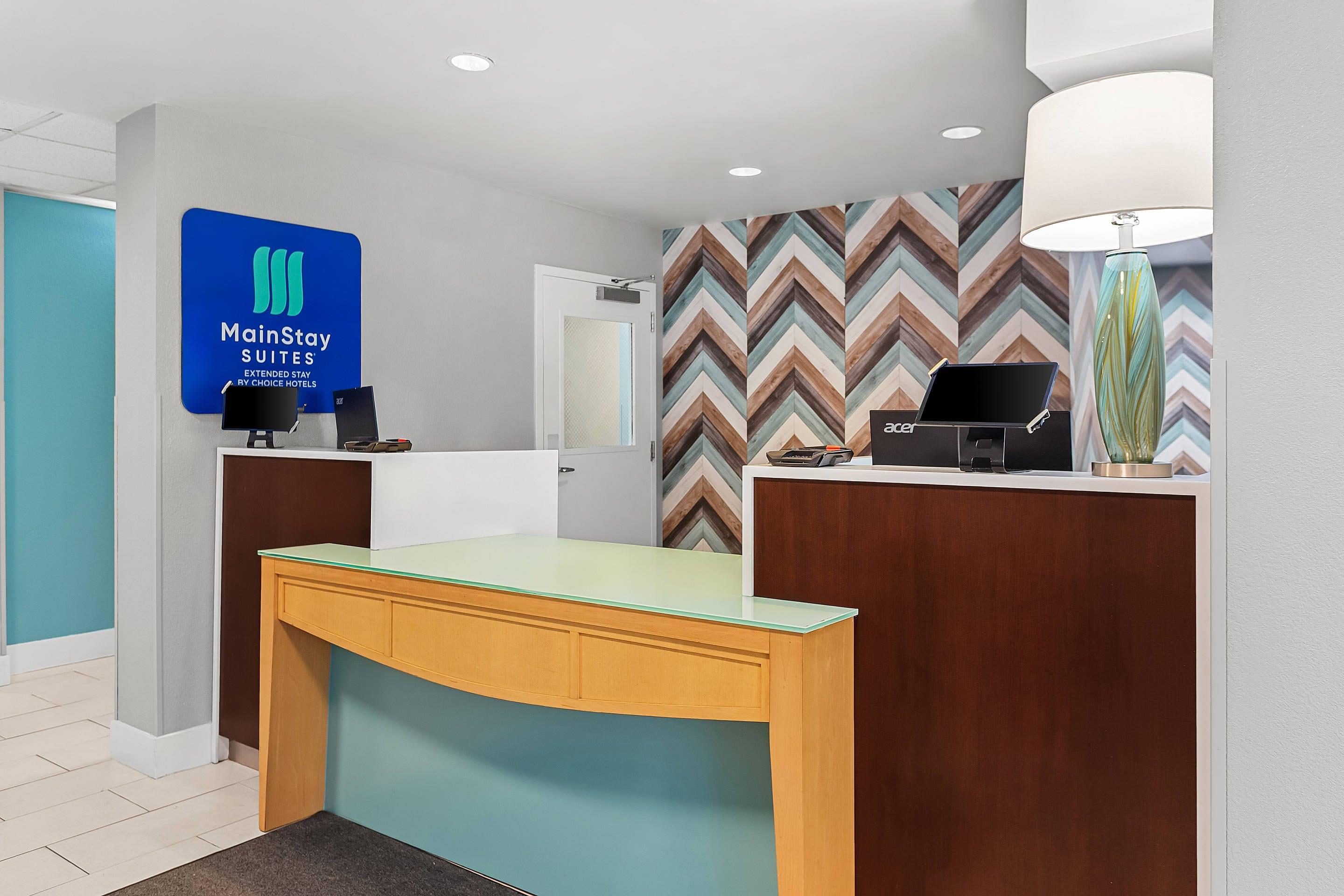 Front desk | MainStay Suites Chicago Hoffman Estates
