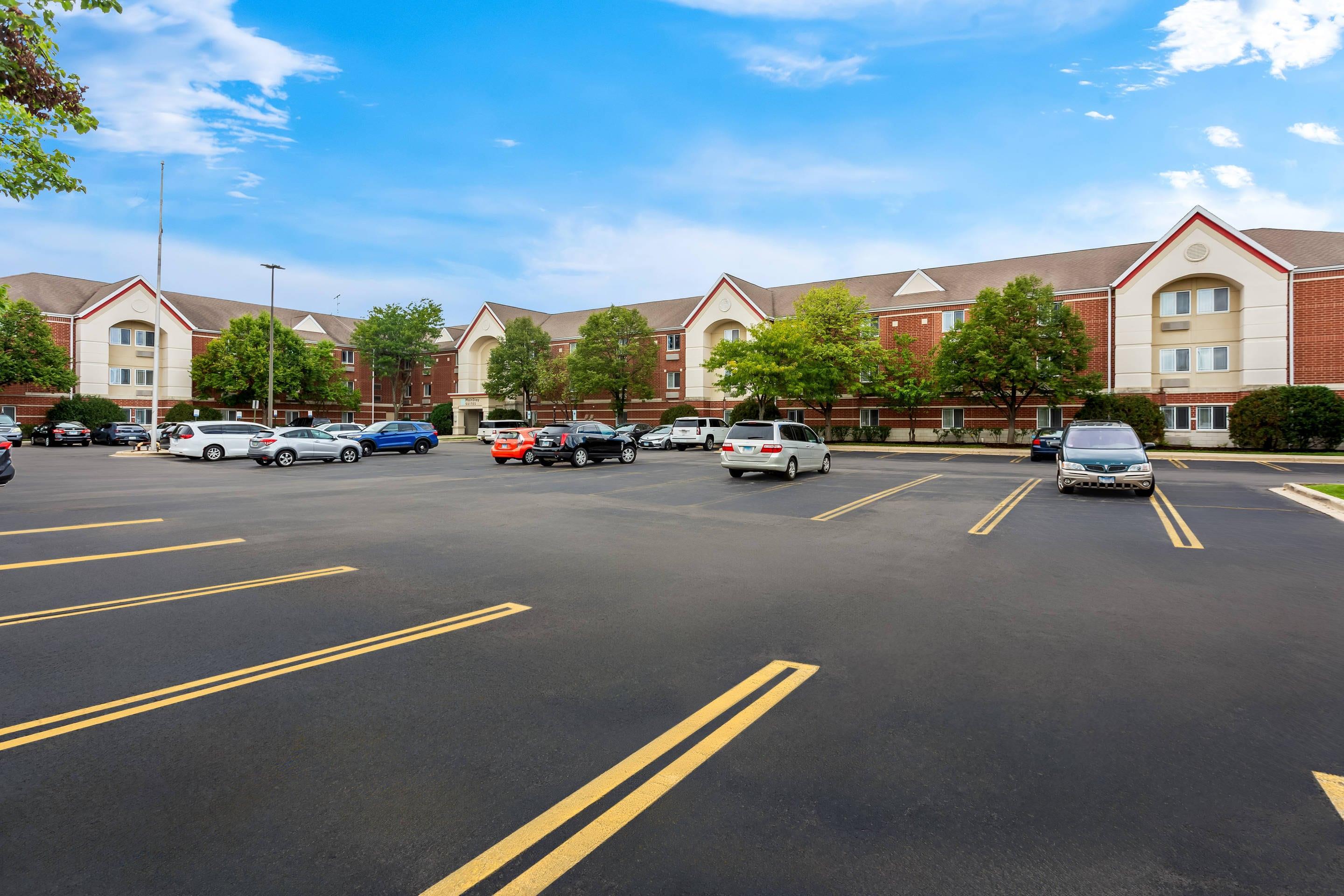 Hotel exterior | MainStay Suites Chicago Schaumburg