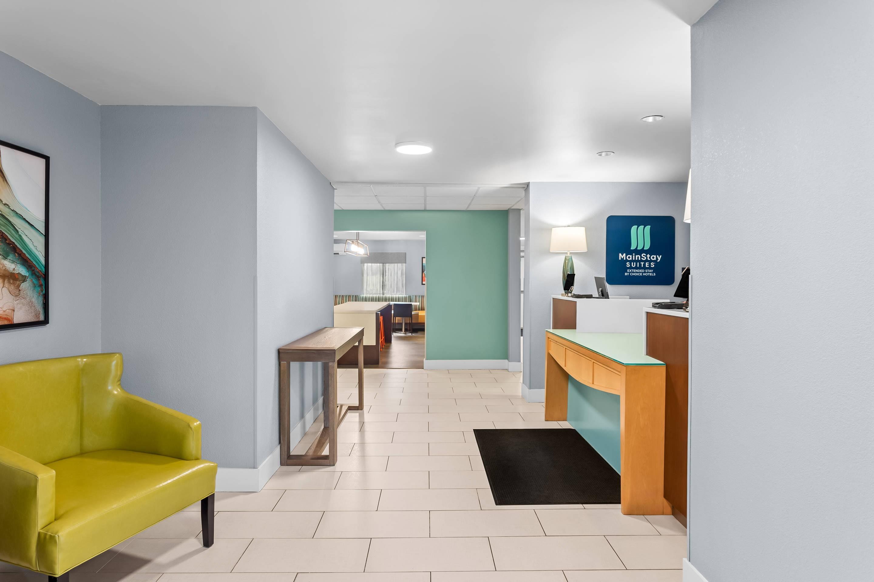 Lobby with sitting area | MainStay Suites Chicago Schaumburg
