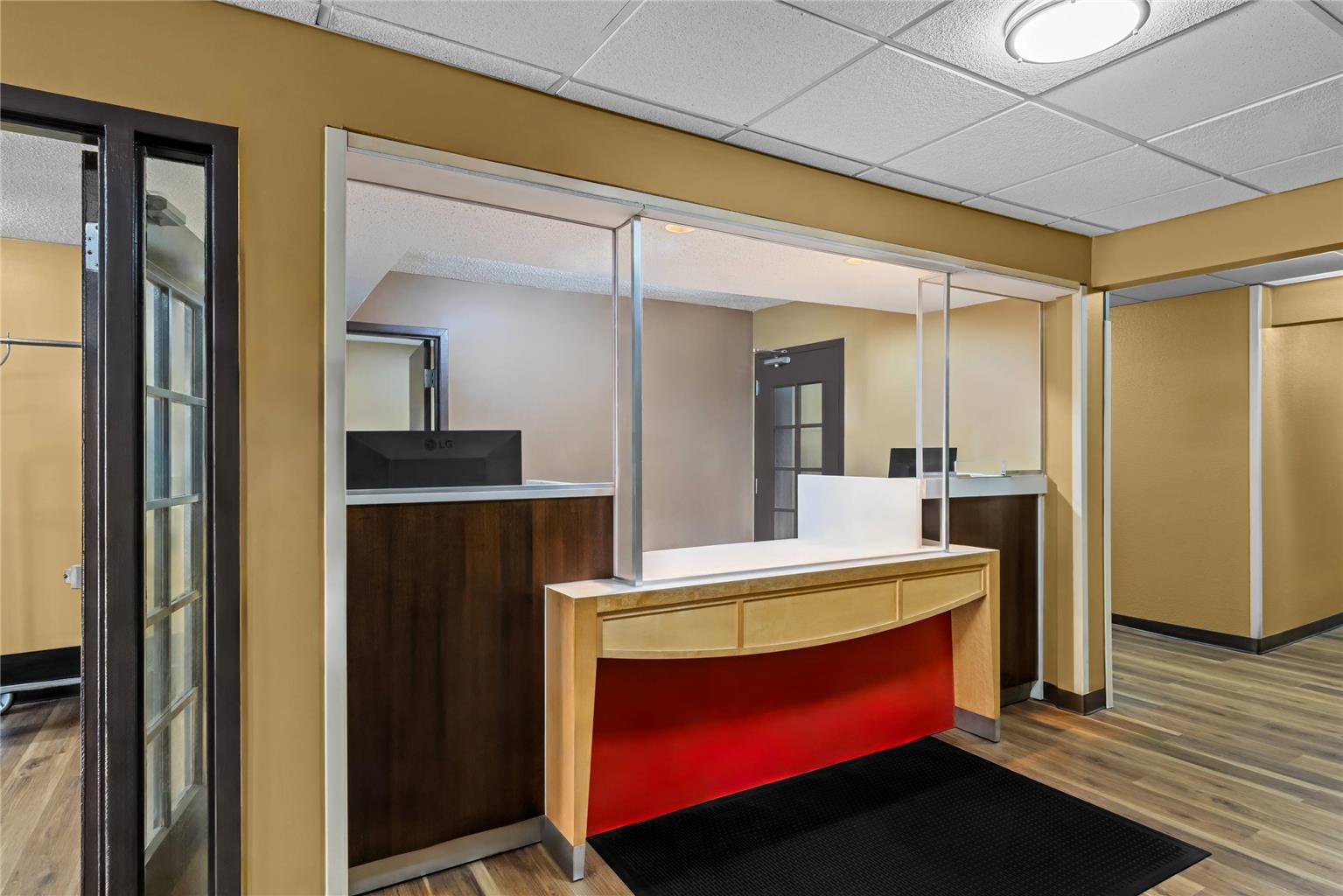 Suburban Studios Charlotte Exec Park
