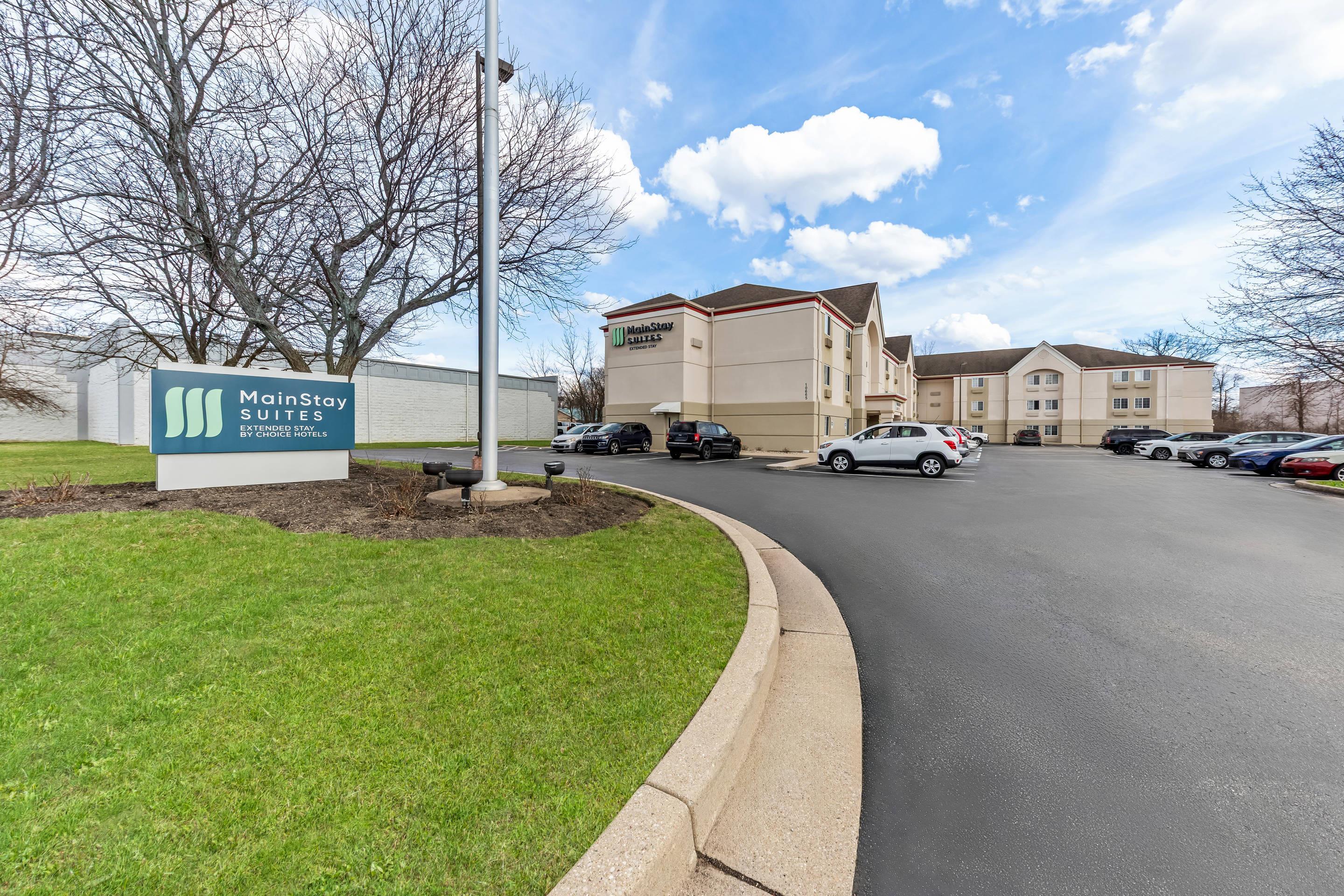 Hotel exterior | MainStay Suites Cincinnati Blue Ash