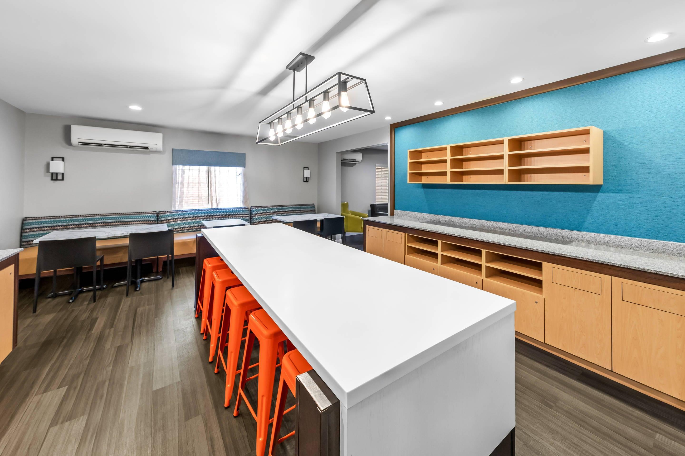 Lobby with sitting area | MainStay Suites Cincinnati Blue Ash