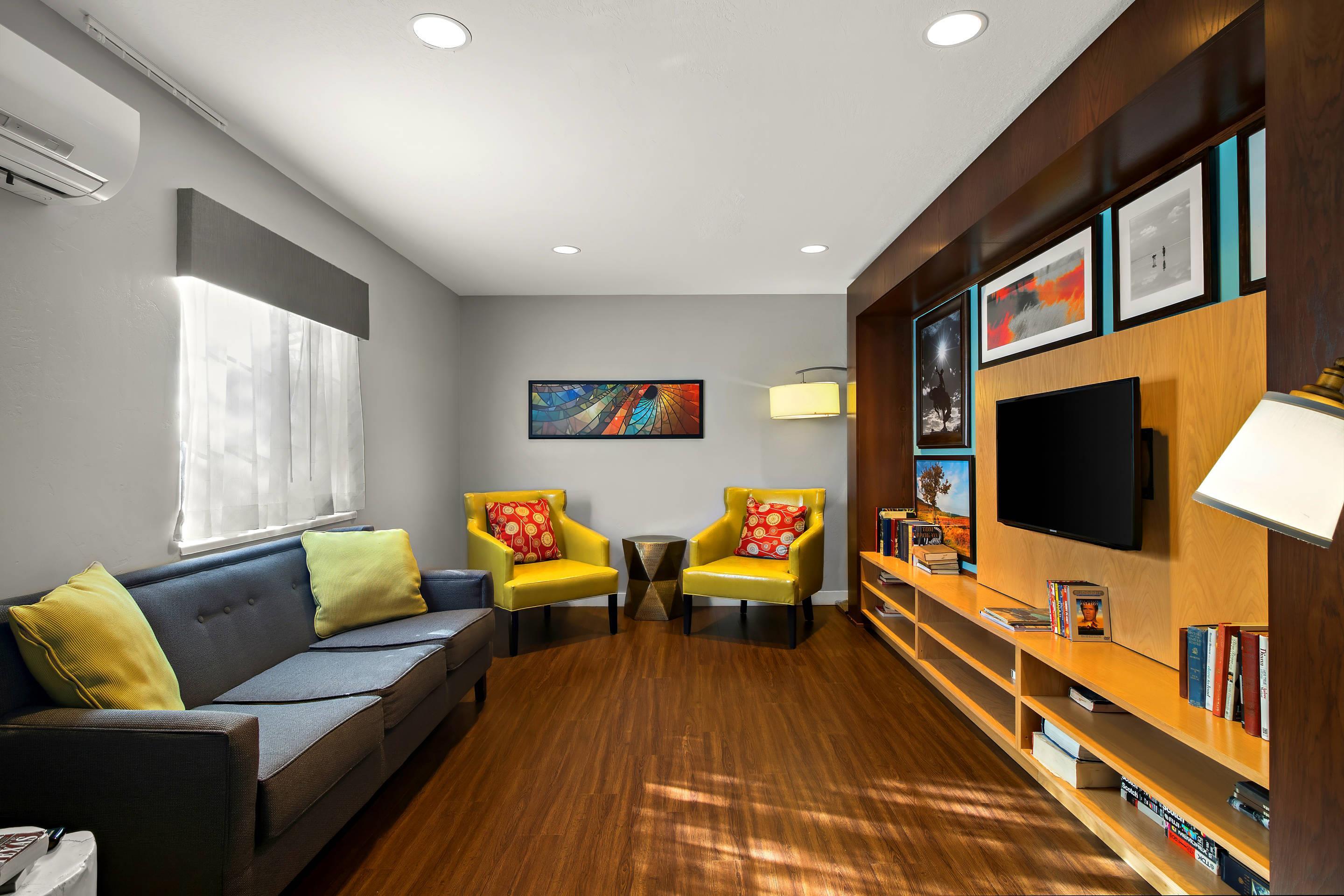 Breakfast area | MainStay Suites Salt Lake City Fort Union