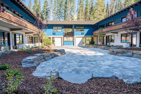Exterior view - Dorothy Motel Banff