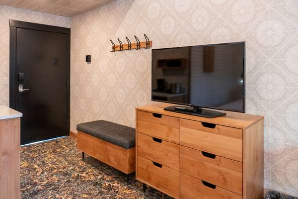  - Dorothy Motel Banff