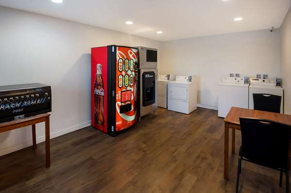  - Suburban Studios Brazil - I-70, Exit 23