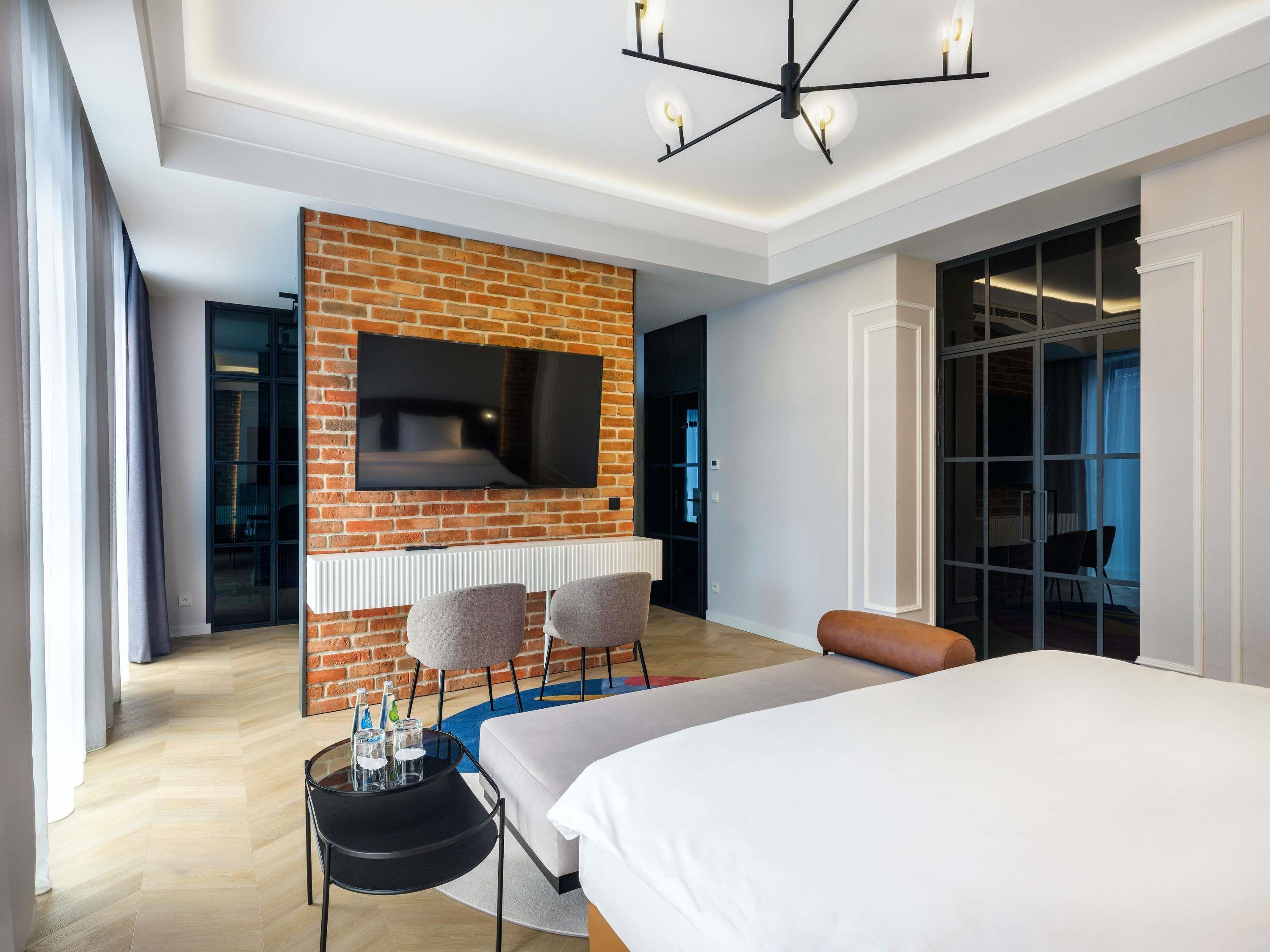 Mercure Krakow Fabryczna City - Tap to explore photos