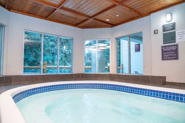 Suite - Rundlestone Lodge Banff