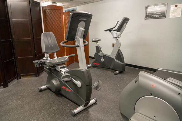 Fitness/ Exercise Room - Rundlestone Lodge Banff