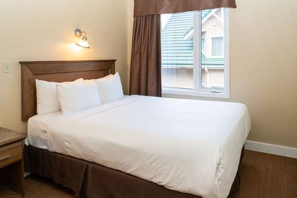  - Irwin's Mountain Inn Banff