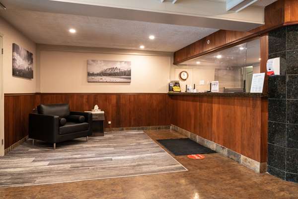  - Red Carpet Inn Banff