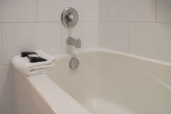  - Red Carpet Inn Banff