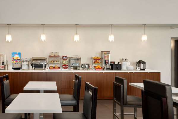  - Wingate by Wyndham Hotel Murfreesboro