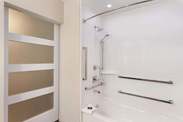  - Wingate by Wyndham Hotel Murfreesboro