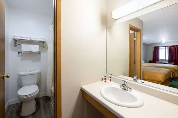  - Travelodge Spirit Lake