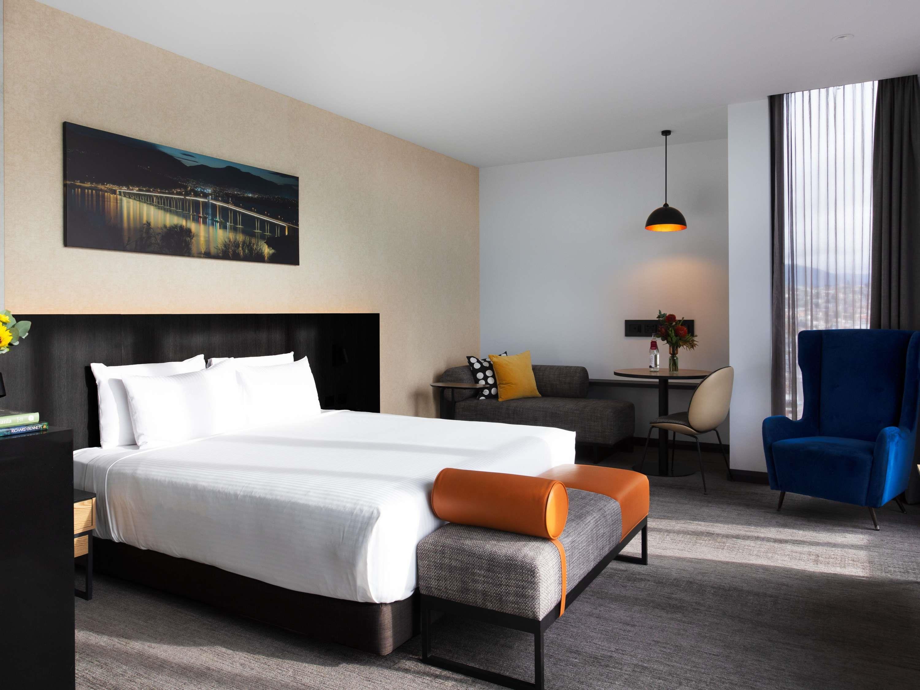 Movenpick Hotel Hobart Room Type - Derwent Suite Water Views with 1 King Bed