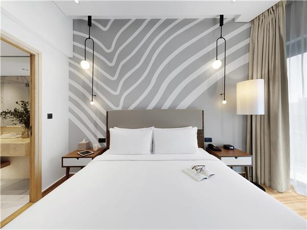 One Bedroom Apartment