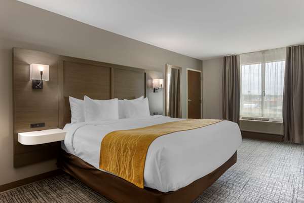 Suite - Comfort Inn Jonesboro - I-555, Exit 42