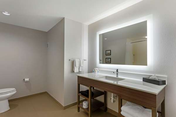 Suite - Comfort Inn Jonesboro - I-555, Exit 42