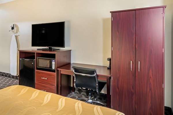  - Quality Inn Overland Park
