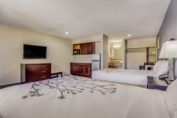  - Econo Lodge Inn & Suites Enid