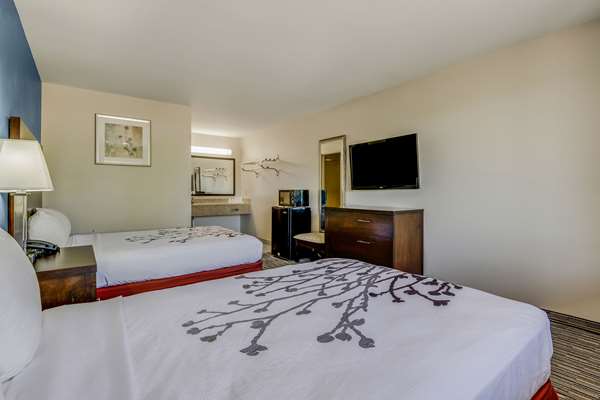  - Econo Lodge Inn & Suites Enid