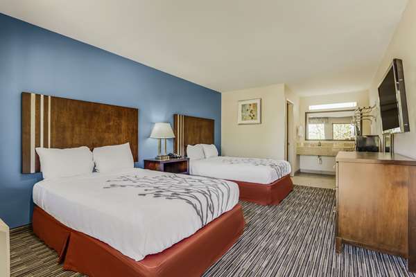  - Econo Lodge Inn & Suites Enid