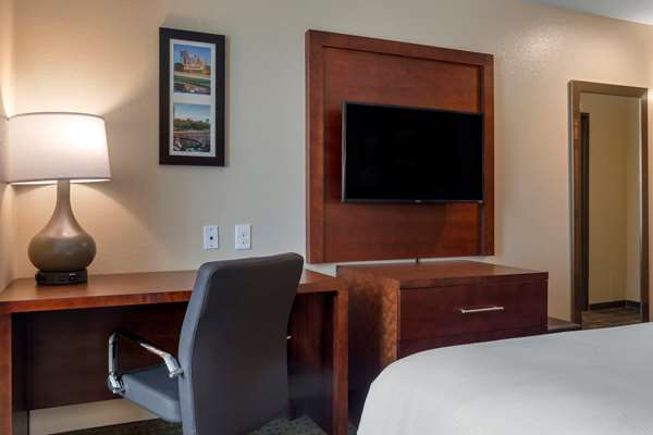  - Comfort Inn & Suites Euless