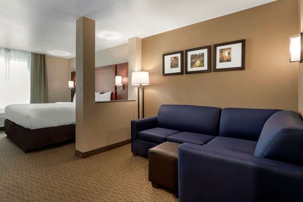 Suite - Comfort Inn & Suites Euless