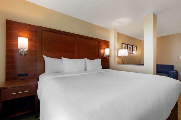 Suite - Comfort Inn & Suites Euless