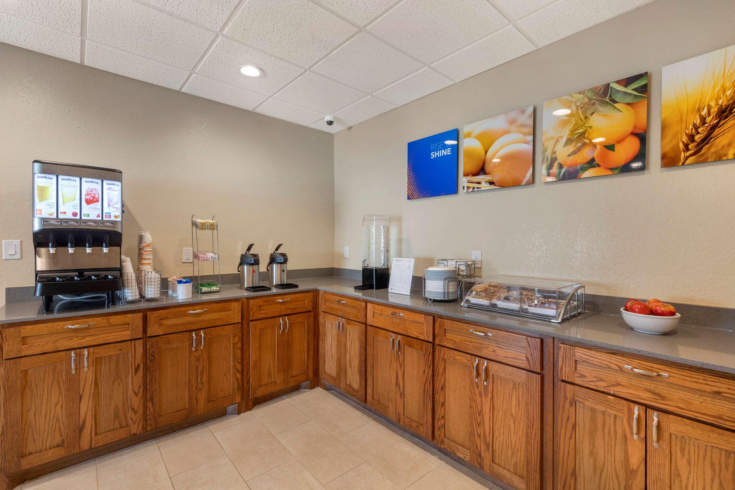Breakfast bar | Comfort Inn & Suites Euless DFW West