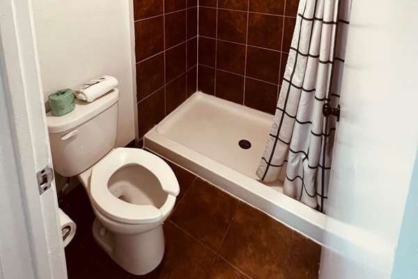  - Econo Lodge Downtown San Antonio - I-10 & I-35, Exit 155B